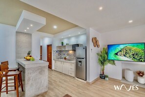 Casa, 3 habitaciones, alberca privada | Cocina privada