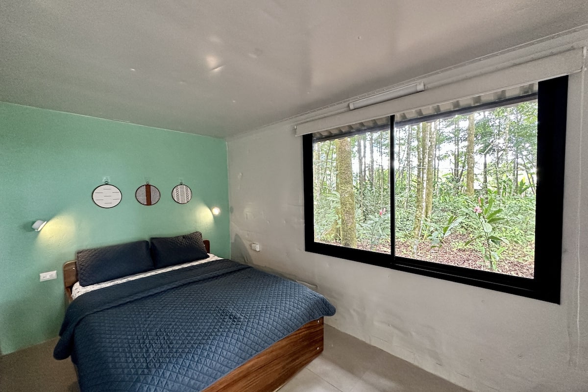 Villa familiare, 4 camere da letto | 1 camera, una scrivania, Wi-Fi gratuito