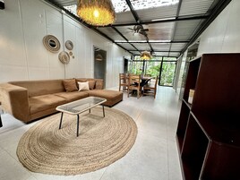 Family Villa, 4 Bedrooms | Living area