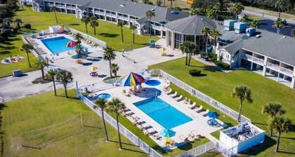 Brice Shore To Please - charming Jekyll duplex close to beach