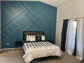 3 bedrooms, desk, iron/ironing board, WiFi