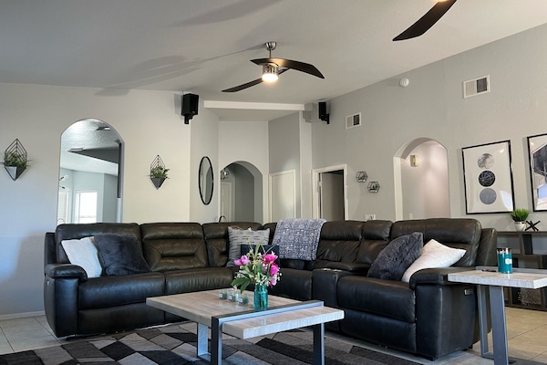 Smart-TV, Kamin, BĂŒcher