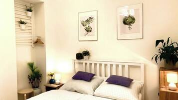 2 habitaciones, tabla de planchar con plancha, cuna de viaje y wifi