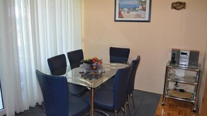 Room - Apartments Milka - 150 m From sea (Biograd na Moru)