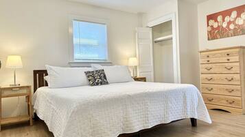 2 slaapkamers, een strijkplank/strijkijzer, wifi, beddengoed