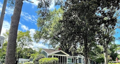 Perfect Gameday house just minutes away from campus!