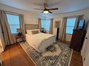 3 chambres, fer et planche à repasser, Wi-Fi gratuit, draps fournis