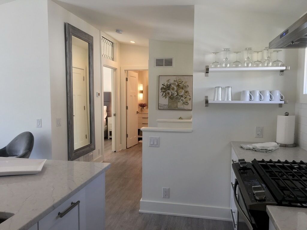 冰箱、微波炉、烤箱、炉灶