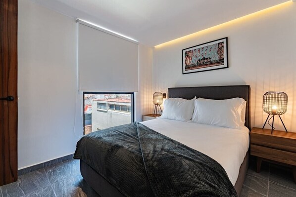 1 habitación, tabla de planchar con plancha, wifi y ropa de cama 