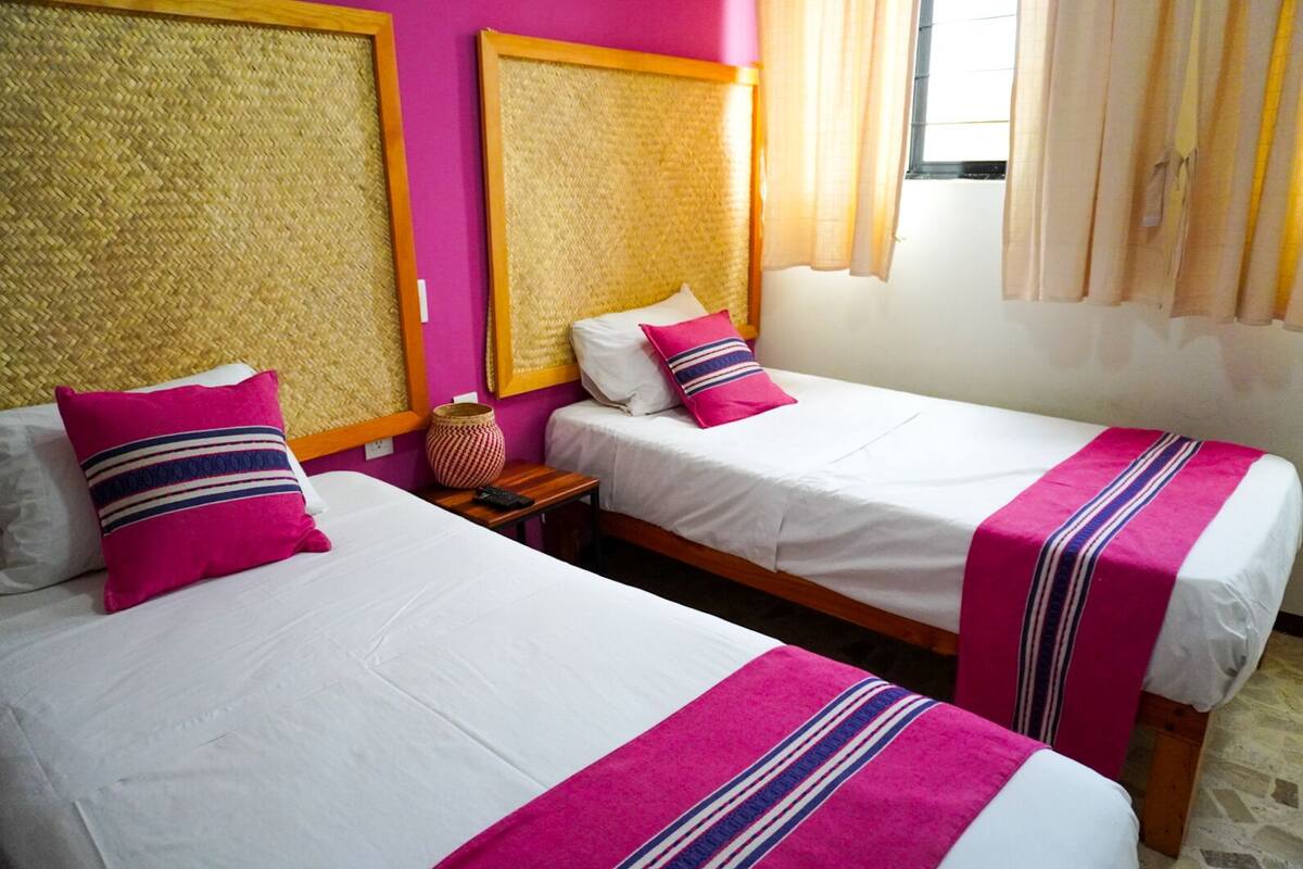Habitación clásica doble | Edredones de plumas, wifi gratis, ropa de cama