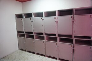 Delad sovsal - Basic - endast kvinnor | DuntÀcken, gratis wi-fi och sÀngklÀder