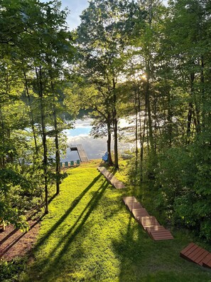 Property grounds - Private Lake, Sandy Beach and Fire Pit with free wood! (Sarona)