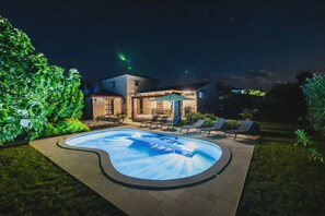 Villa | 4 bedrooms - Jurinea in Vi Njan With 4 Bedrooms and 2 Bathrooms (Visnjan)