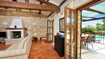 House, Smoking | 4 bedrooms