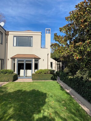 Exterior - Family Home in Merivale With Pool
3 Bedrooms, 2 Bathrooms (Christchurch)