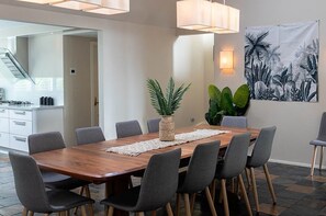 Dining - Luxury Home with a spectacular view (Mount Dandenong)