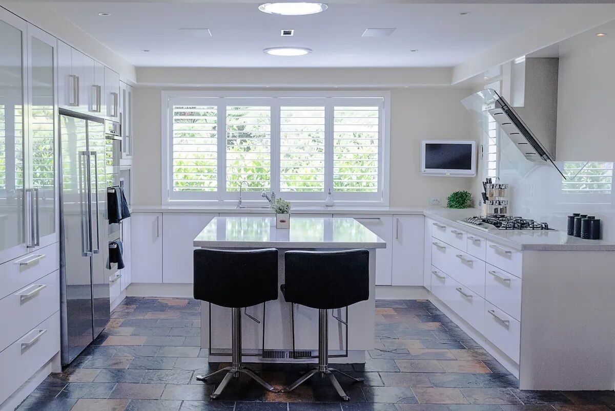 冰箱、微波炉、烤箱、炉灶