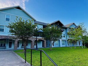 Exterior - Cozy Apt for a peaceful gateway  (Gatlinburg)
