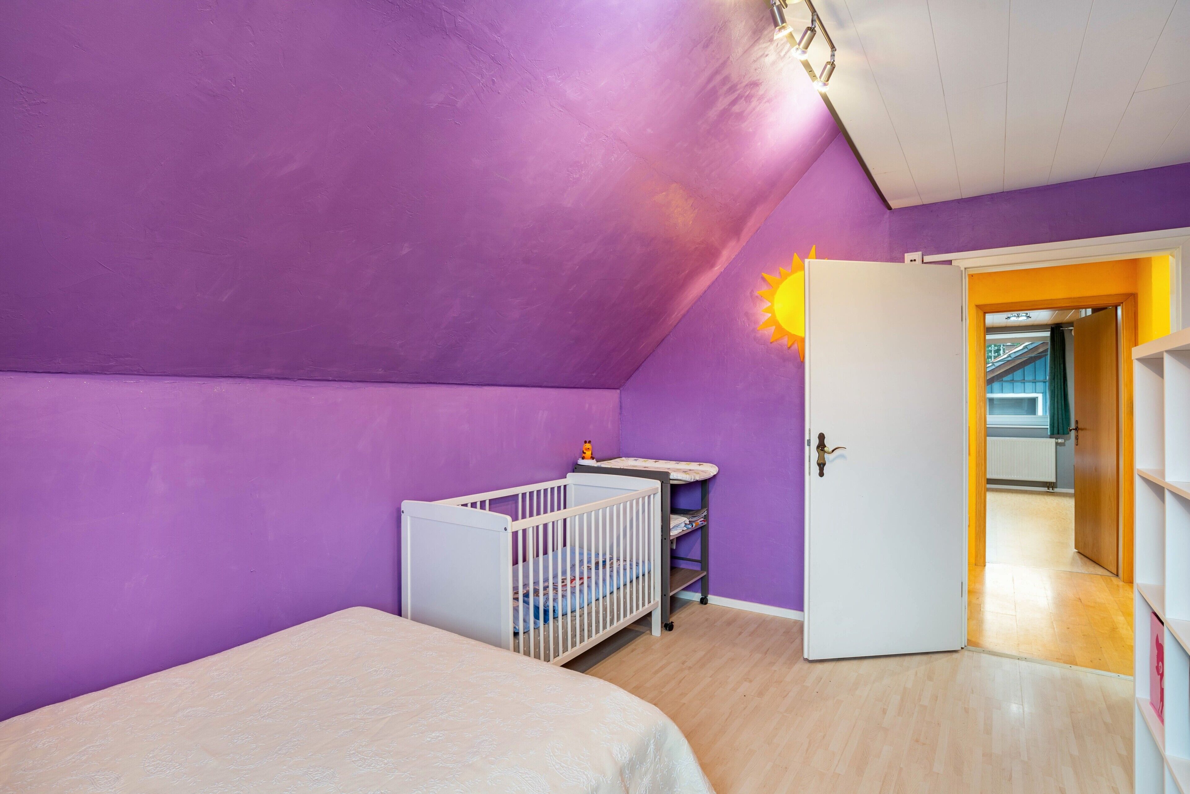 4 slaapkamers, een bureau, gratis wifi, beddengoed