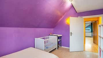 4 slaapkamers, een bureau, gratis wifi, beddengoed