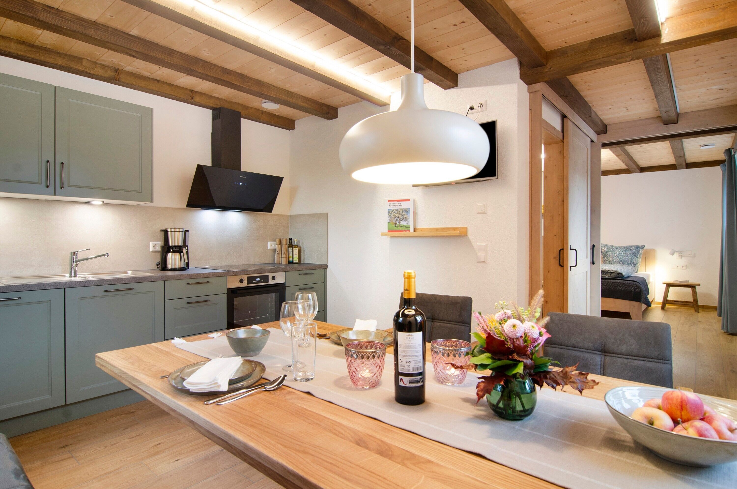 Réfrigérateur, four, plaque de cuisson, lave-vaisselle