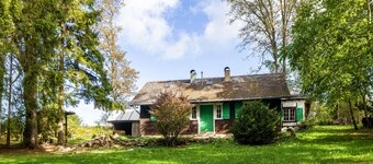 Holiday Home "Das Schneiderhaus" with Private Garden