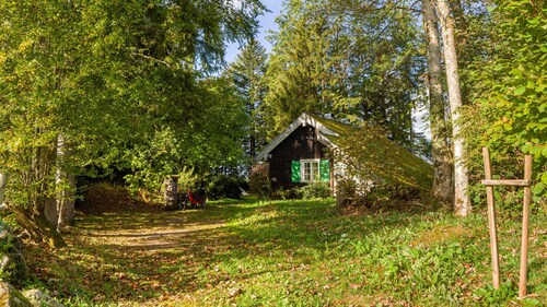 Holiday Home "Das Schneiderhaus" with Private Garden