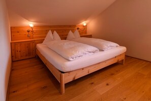 2 quartos, Wi-Fi de cortesia, roupa de cama