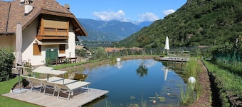 Holiday Apartment "Rosengartnerhof Gantkofel" with Mountain View, Shared Pool & Wi-Fi
