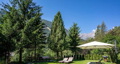 Apartment 'Casa Ai Laresi 1' with Mountain View, Private Garden and Wi-Fi