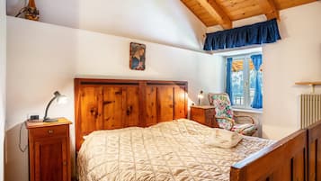 2 bedrooms, free WiFi, bed sheets