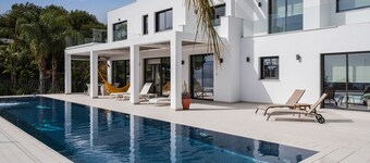Villa 'Palacio Nazari' con piscina privada, Wi-Fi y aire acondicionado