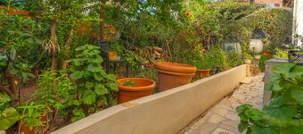 Villa 'Sauvageonne' with Private Terrace, Wi-Fi and Air Conditioning