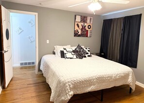 3 bedrooms, desk, free WiFi, bed sheets