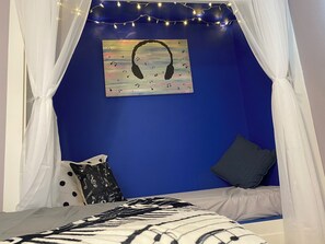 3 habitaciones, escritorio, wifi gratis y ropa de cama