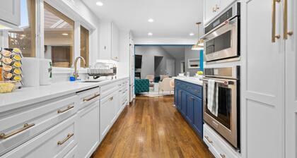 6 Bed High End Home w/ EPIC Backyard!