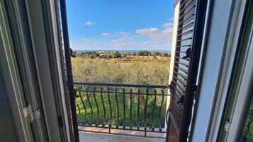 Villa, 3 Bedrooms, Private Pool, Mountain View | Balkoni