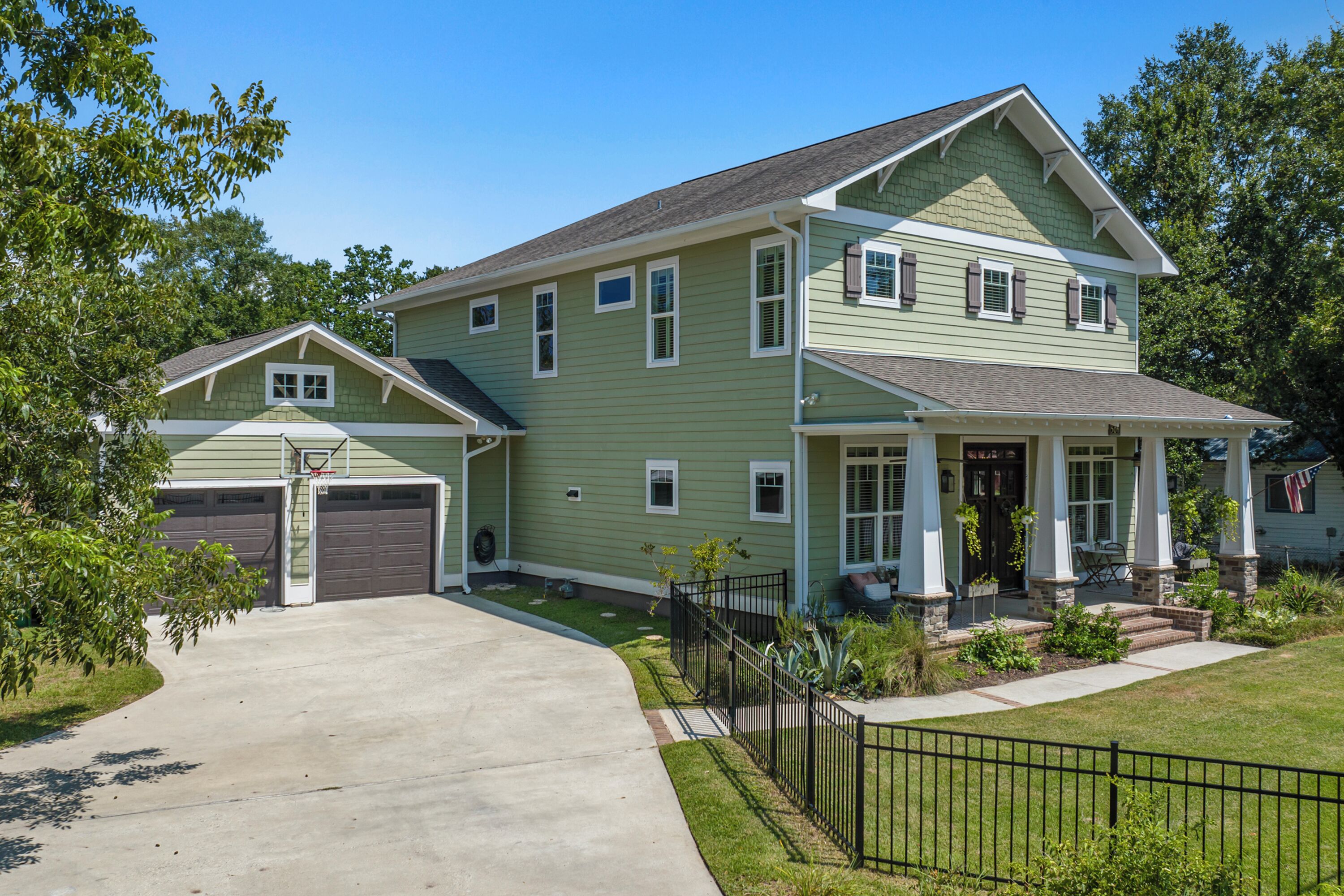 Stunning Downtown Ocean Springs Home w/a POOL!