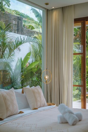 1 bedroom, in-room safe, desk, iron/ironing board - Villa Cocoon - Gaia (Canggu)