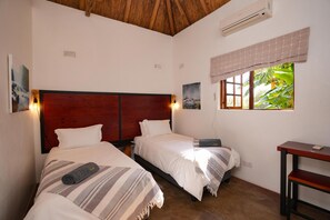 Apartment - 2 bed Apartment With Pool - 2126 (Victoria Falls)