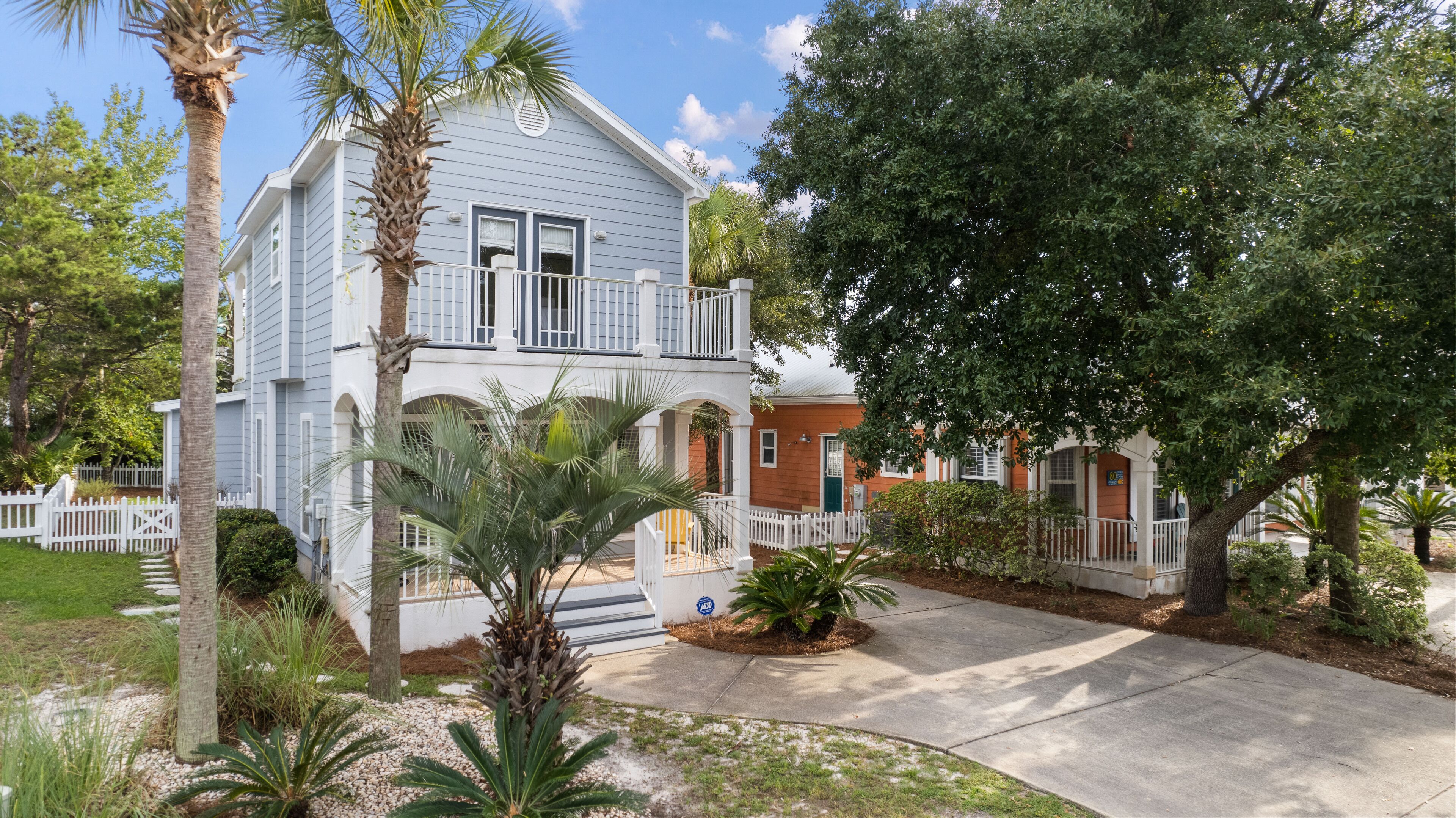 New Property with Gated Community Pool, Quick Walk to the Beach!