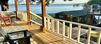 Family friendly Wisdom Tree Lake House