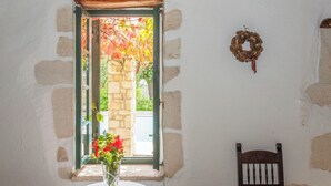 Unclassified image, 4 of 33, button - Dream 1 -traditional House With Pool To Share (Apokoronas)