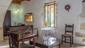 Unclassified image, 3 of 33, button - Dream 1 -traditional House With Pool To Share (Apokoronas)