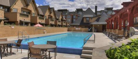 Piscine extérieure