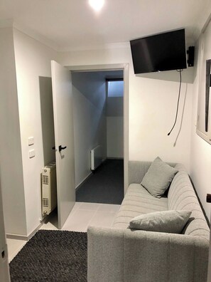 Apartment, 3 Bedrooms, Balcony, Mountain View | Interior - 24 Hotham 3 Bedroom Renovated Apartment (Hotham Heights)
