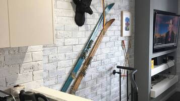 Departamento, 3 habitaciones, balcón, vista a la montaña | Cocina privada | Refrigerador, microondas, horno y parrilla de estufa