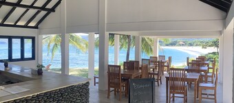 Balong Balong Surf Bungalows