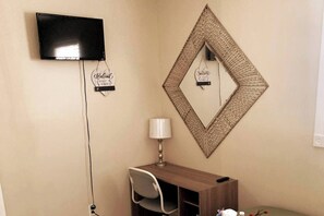 Shared Dormitory, 1 Bedroom, Patio