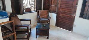 舒適雙人房 | 高級寢具、羽絨被、免費無線上網、床單